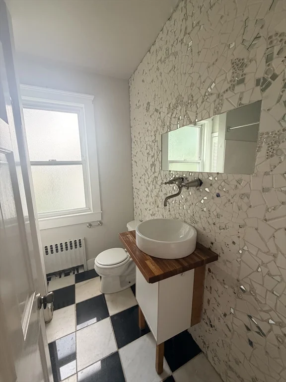3 bed, 1 bath apartment for rent at 54 Highland Ave Unit 2, Haverhill — photo 4 of 11