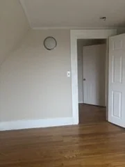 4 bed, 1 bath apartment for rent at 54 Hillside Unit 2, Everett — photo 4 of 6