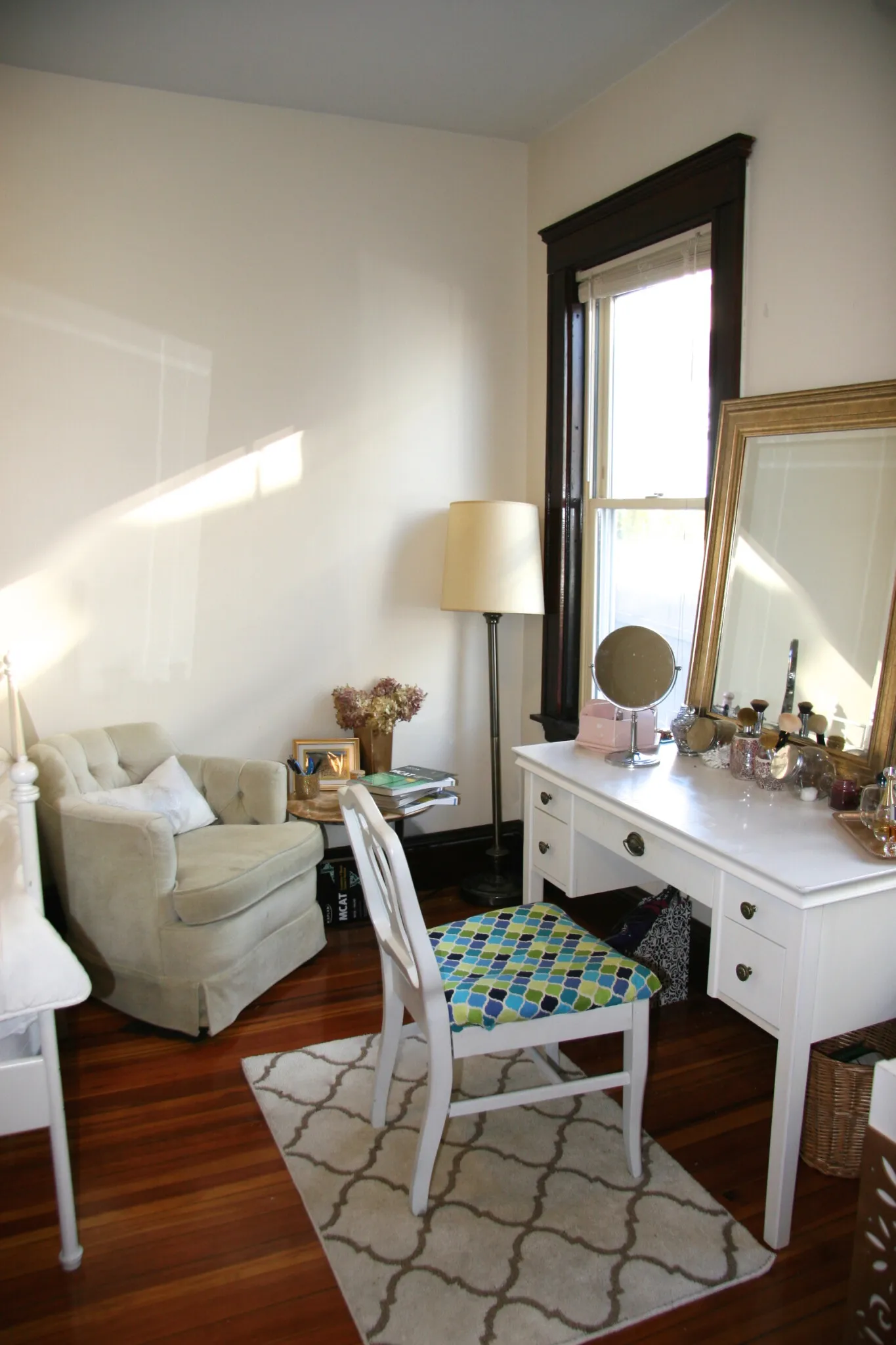 3 bed, 2 bath apartment for rent at 54 Hobson St Unit One, Brighton — photo 5 of 34