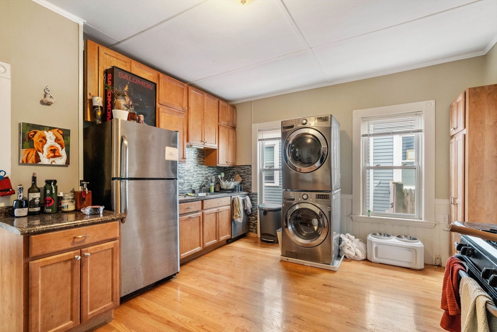 3 bed, 1 bath apartment for rent at 54 Hubbard Unit 54, Neighborhood Nine — photo 5 of 11