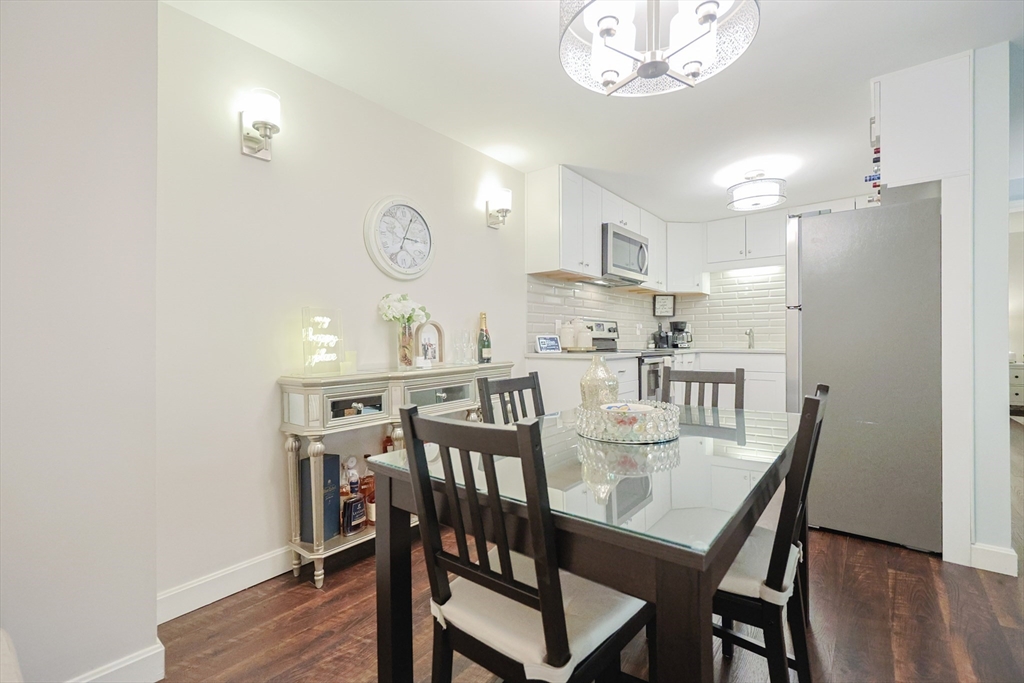 1 bed, 1 bath apartment for rent at 54 Jacqueline Rd Unit 3, Waltham — photo 6 of 16