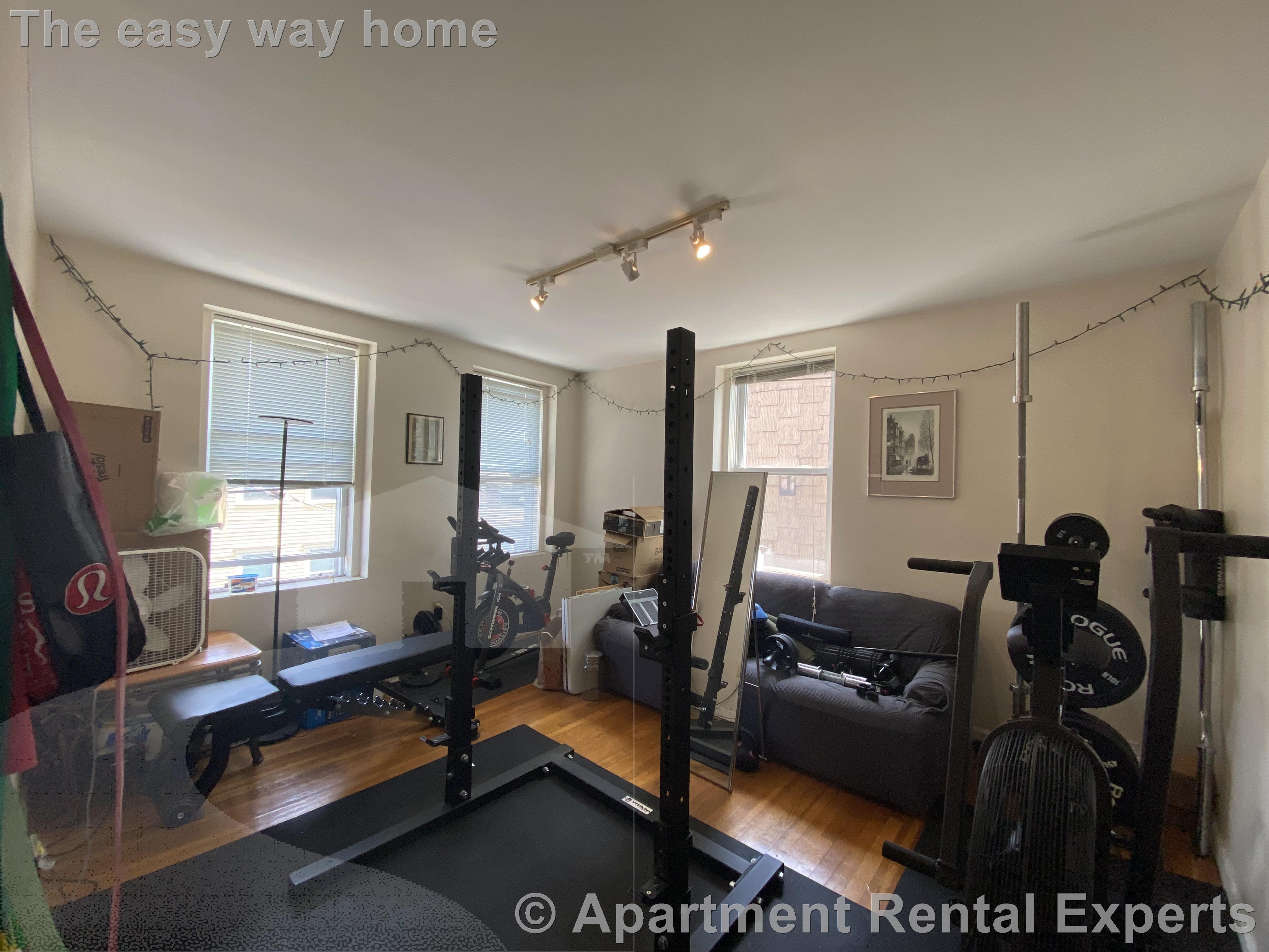 3 bed, 1 bath apartment for rent at 54 Kelly Rd Unit 3L, Central Square — photo 3 of 15