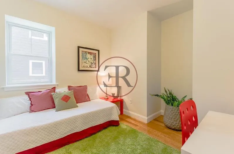 3 bed, 1.5 bath apartment for rent at 54 Kent St Unit 1A, Brookline Village — photo 28 of 30