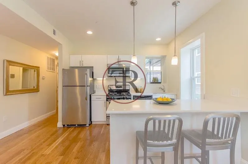 3 bed, 1.5 bath apartment for rent at 54 Kent St Unit 1A, Brookline Village — photo 17 of 30