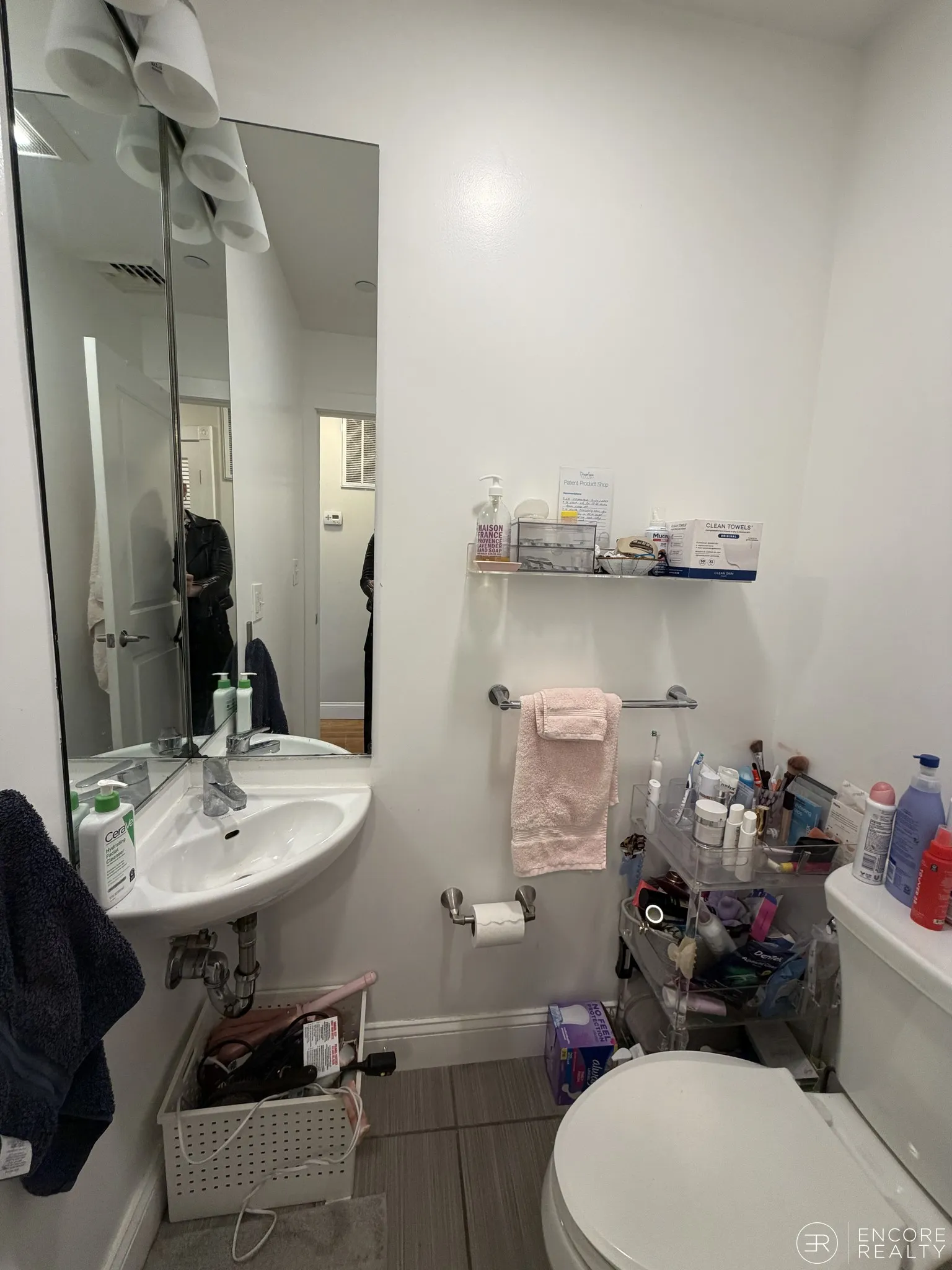 3 bed, 1.5 bath apartment for rent at 54 Kent St Unit 1A, Brookline Village — photo 6 of 30