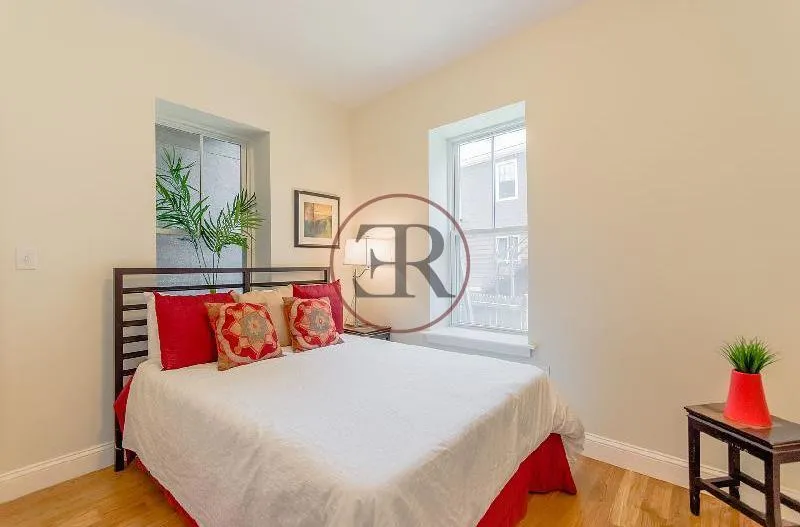 3 bed, 1.5 bath apartment for rent at 54 Kent St Unit 1A, Brookline Village — photo 26 of 30