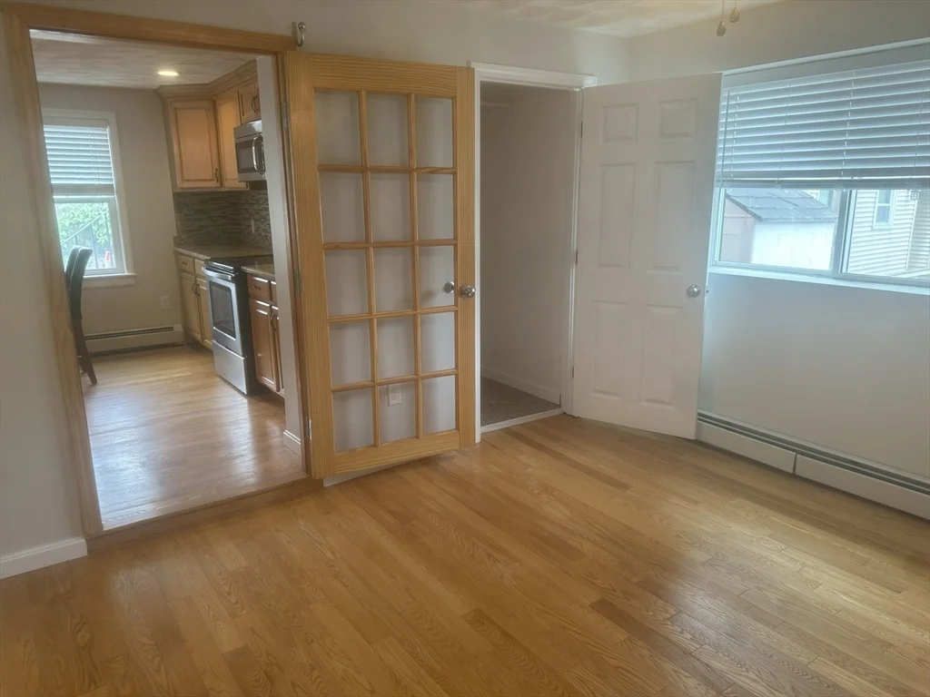 1 bed, 1 bath apartment for rent at 54 Lennox Ave Unit 1, Nahant — photo 9 of 12