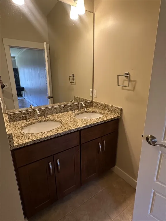2 bed, 2 bath apartment for rent at 54 Loomis Unit 2101, Bedford — photo 11 of 13