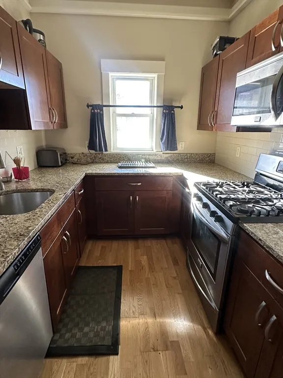2 bed, 2 bath apartment for rent at 54 Loomis Unit 2101, Bedford