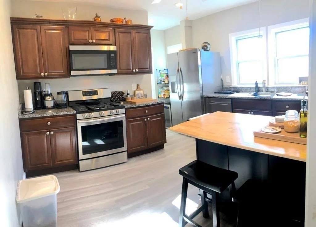 3 bed, 2 bath apartment for rent at 54 Lothrop St Unit 54, Newton — photo 1 of 13