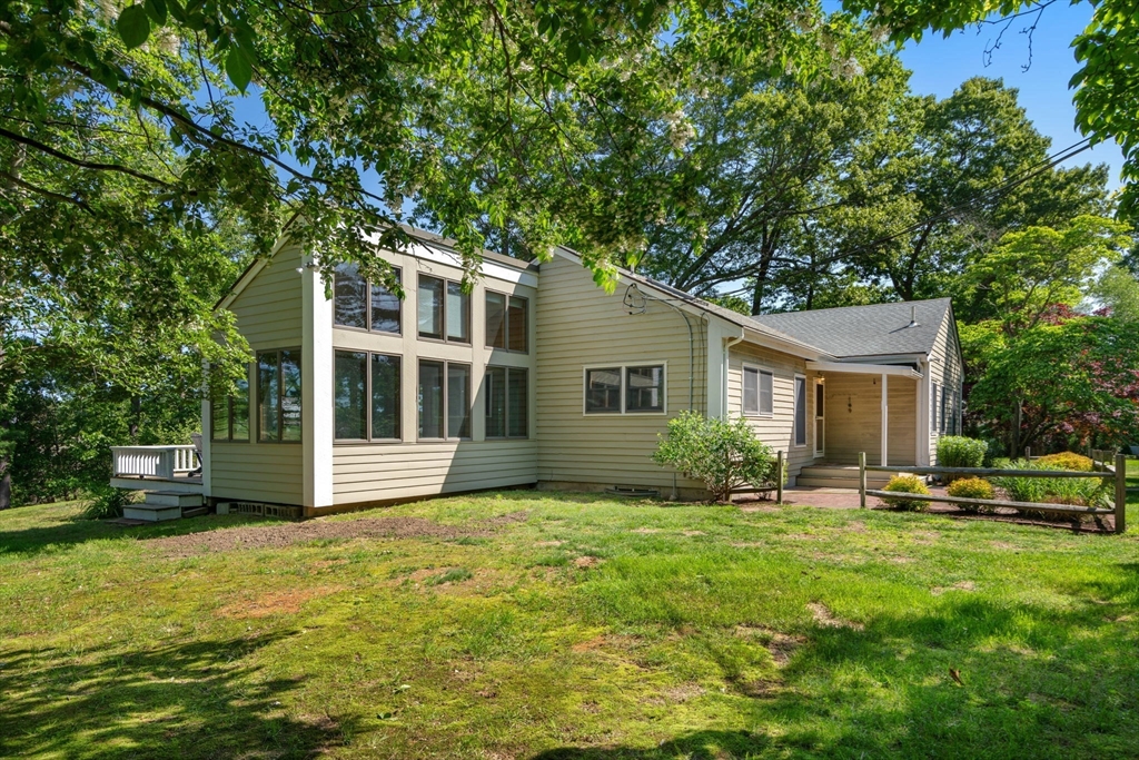 3 bed, 2 bath apartment for rent at 54 Marshall St Unit 54, Duxbury — photo 3 of 20