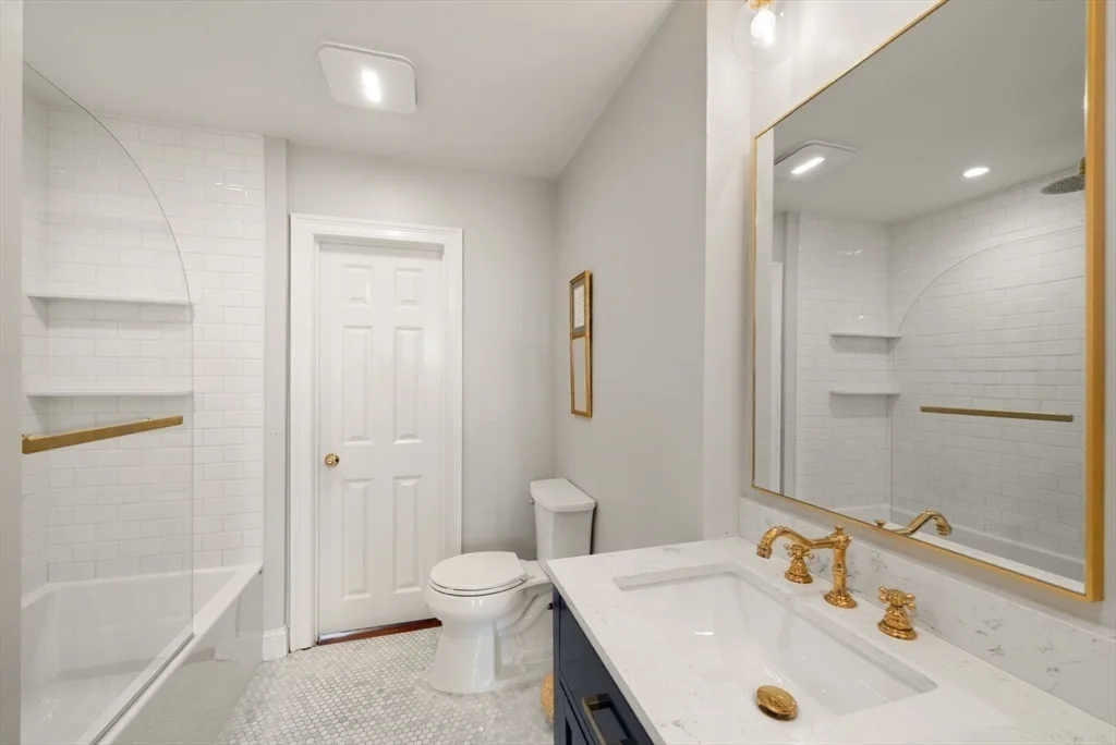 2 bed, 1 bath apartment for rent at 54 Monument Ave Unit 5, Charlestown — photo 17 of 32