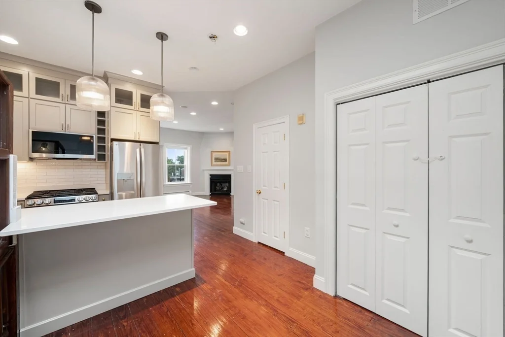 2 bed, 1 bath apartment for rent at 54 Monument Ave Unit 5, Charlestown — photo 6 of 32