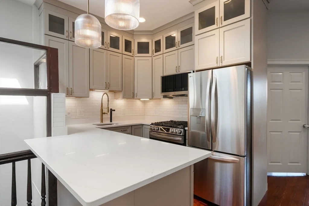 2 bed, 1 bath apartment for rent at 54 Monument Ave Unit 5, Charlestown — photo 5 of 32