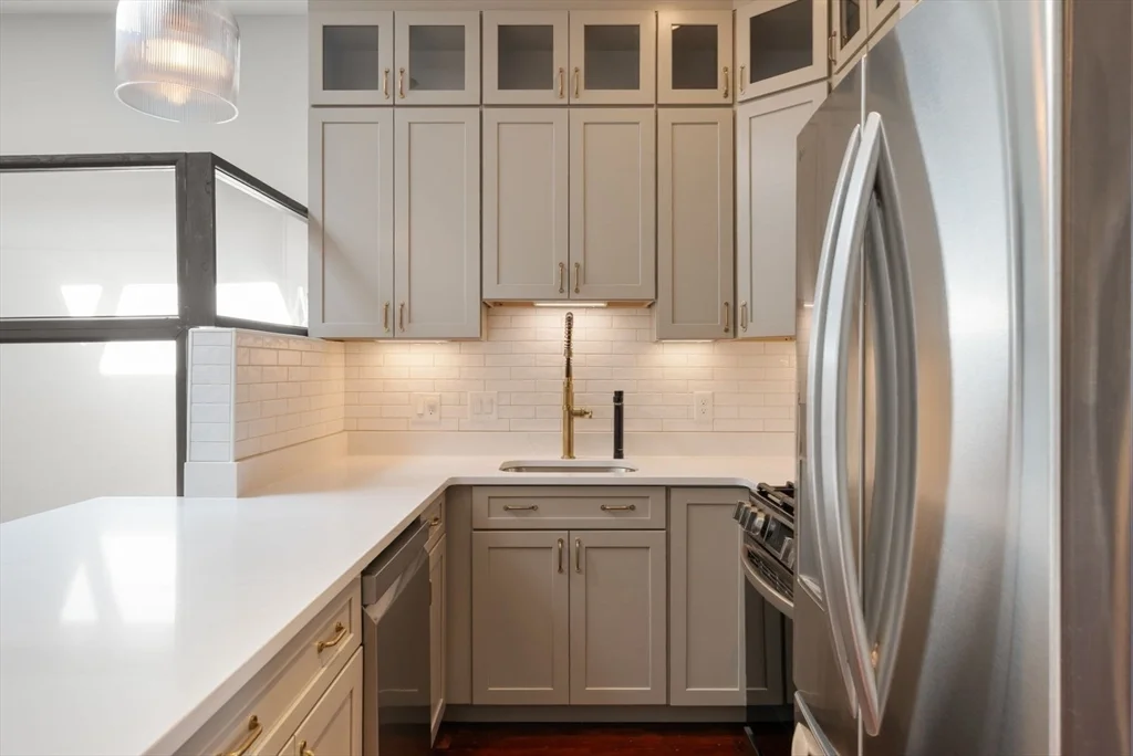 2 bed, 1 bath apartment for rent at 54 Monument Ave Unit 5, Charlestown — photo 4 of 32