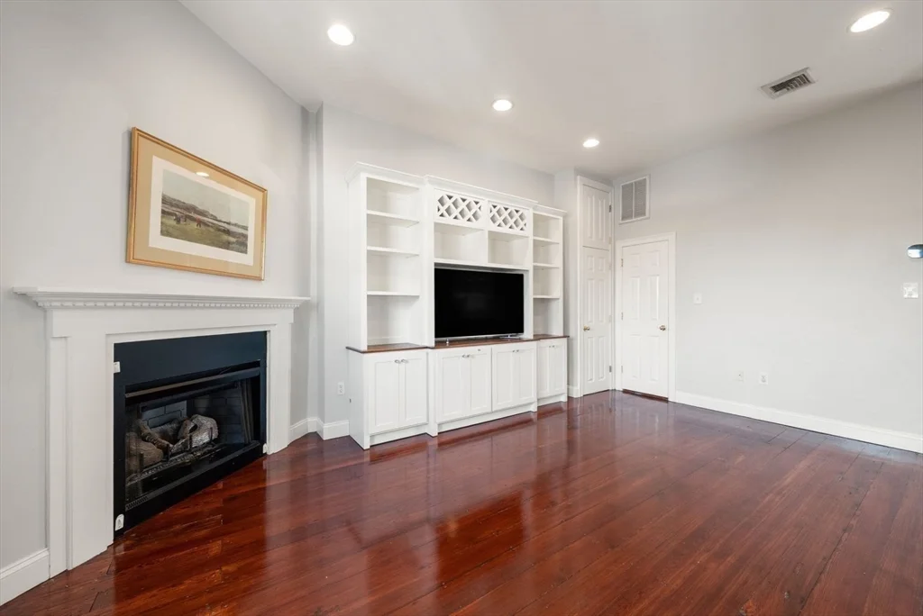 2 bed, 1 bath apartment for rent at 54 Monument Ave Unit 5, Charlestown — photo 8 of 32