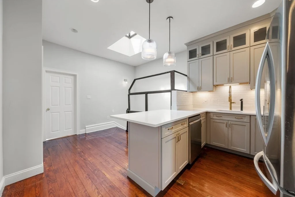 2 bed, 1 bath apartment for rent at 54 Monument Ave Unit 5, Charlestown — photo 19 of 32