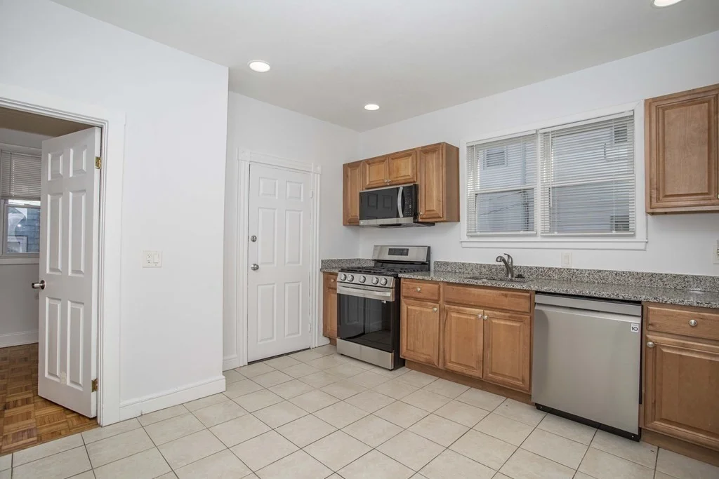 3 bed, 1 bath apartment for rent at 54 Msgr Patrick J Lydon Way Unit 1, Dorchester — photo 8 of 24