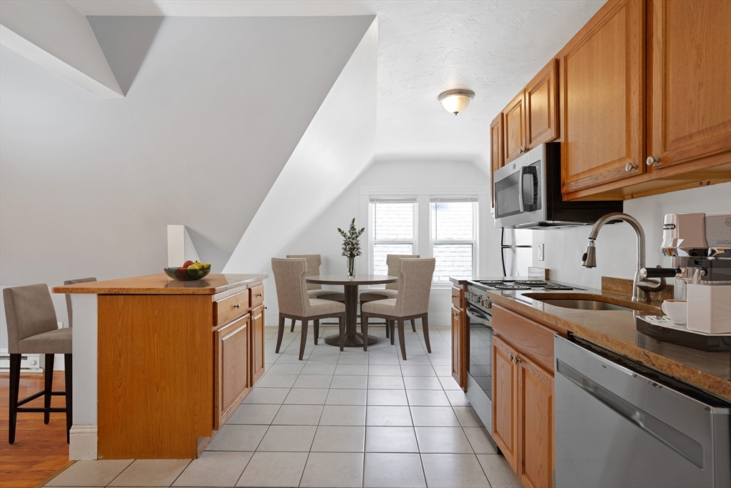 2 bed, 1 bath apartment for rent at 54 Msgr Patrick J Lydon Way Unit 3, Dorchester — photo 2 of 11