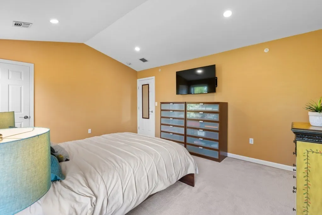 3 bed, 2.5 bath apartment for rent at 54 Myrtle St Unit 2, East Somerville — photo 8 of 17