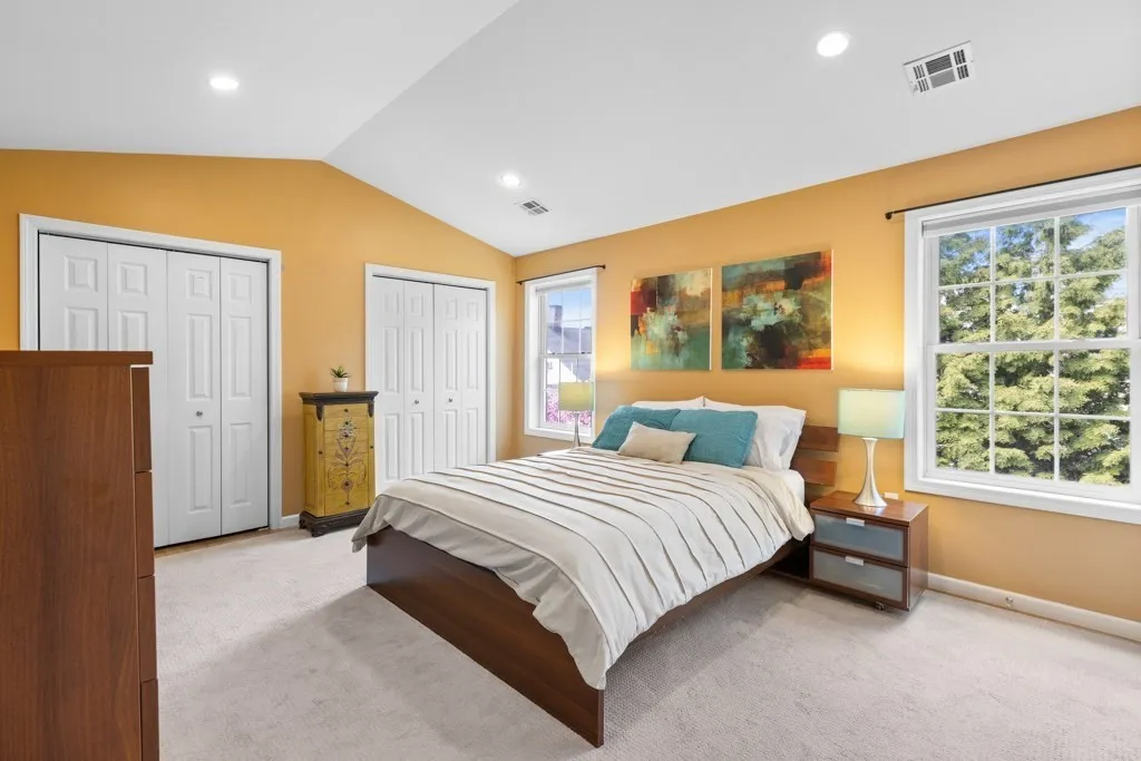 3 bed, 2.5 bath apartment for rent at 54 Myrtle St Unit 2, East Somerville — photo 7 of 17