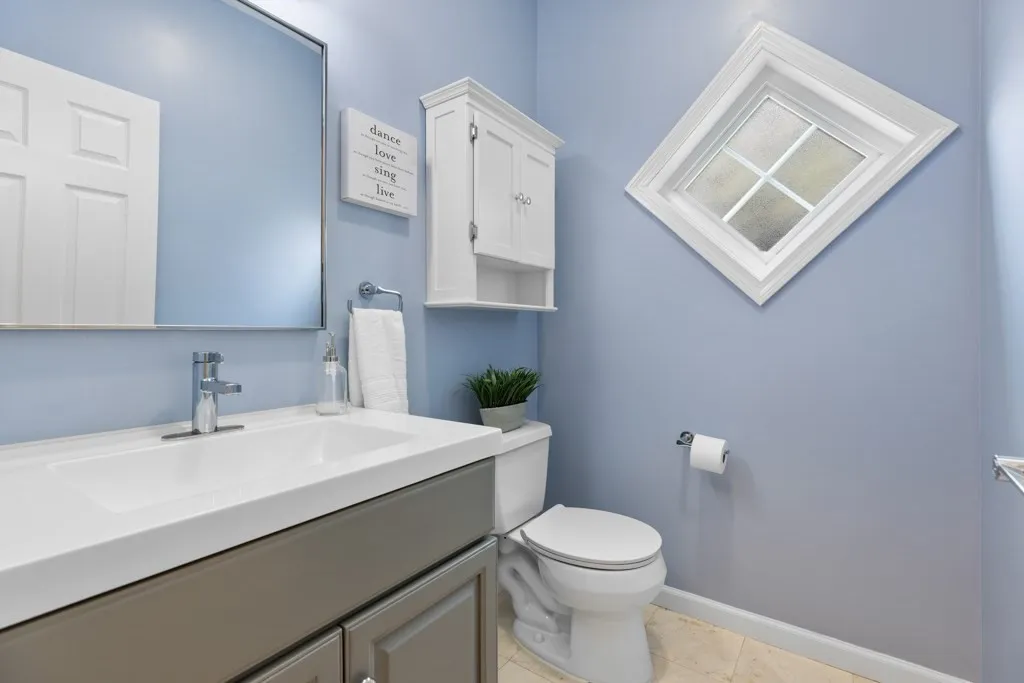 3 bed, 2.5 bath apartment for rent at 54 Myrtle St Unit 2, East Somerville — photo 12 of 17