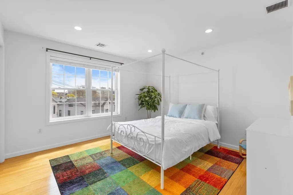 3 bed, 2.5 bath apartment for rent at 54 Myrtle St Unit 2, East Somerville — photo 10 of 17