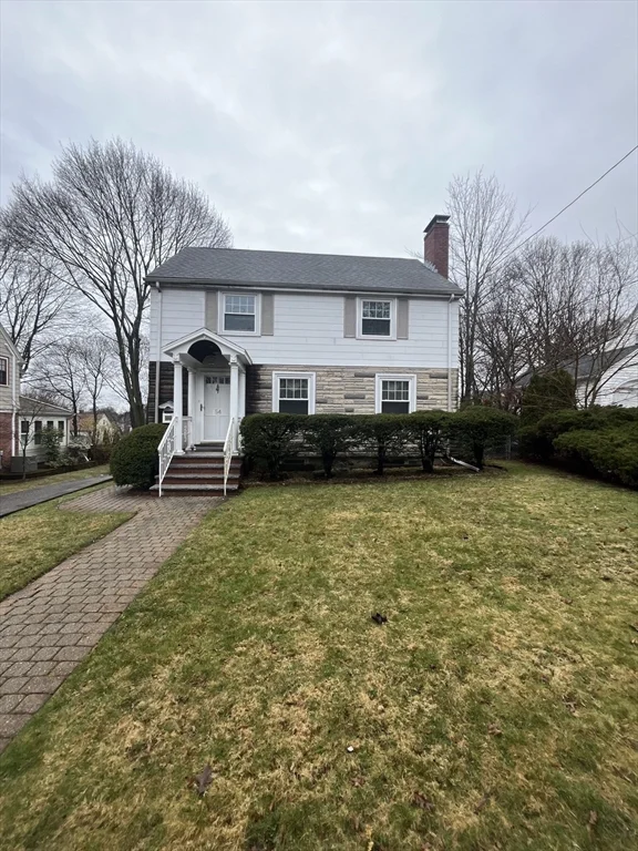 3 bed, 2 bath apartment for rent at 54 Mystic St, West Medford