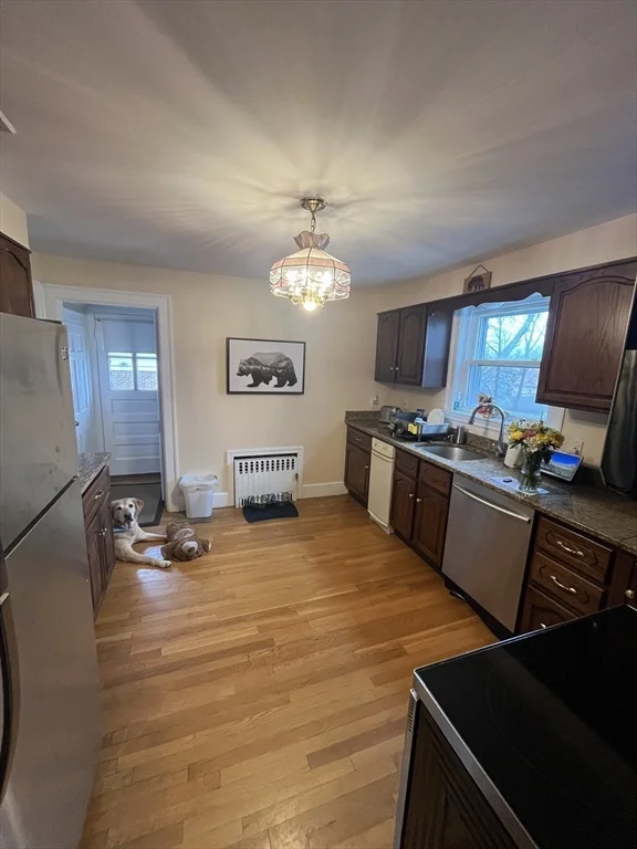 3 bed, 2 bath apartment for rent at 54 Mystic St, West Medford — photo 6 of 28