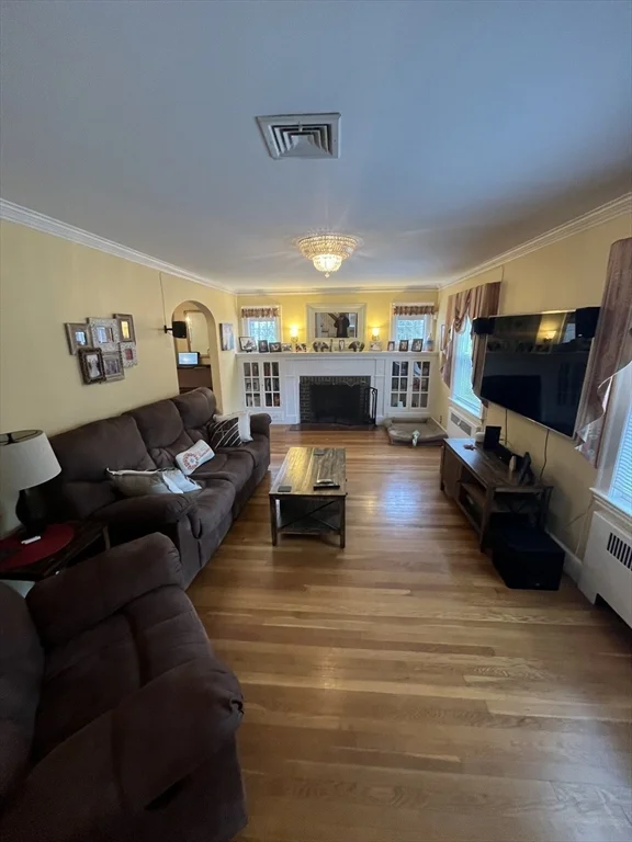 3 bed, 2 bath apartment for rent at 54 Mystic St, West Medford — photo 2 of 28