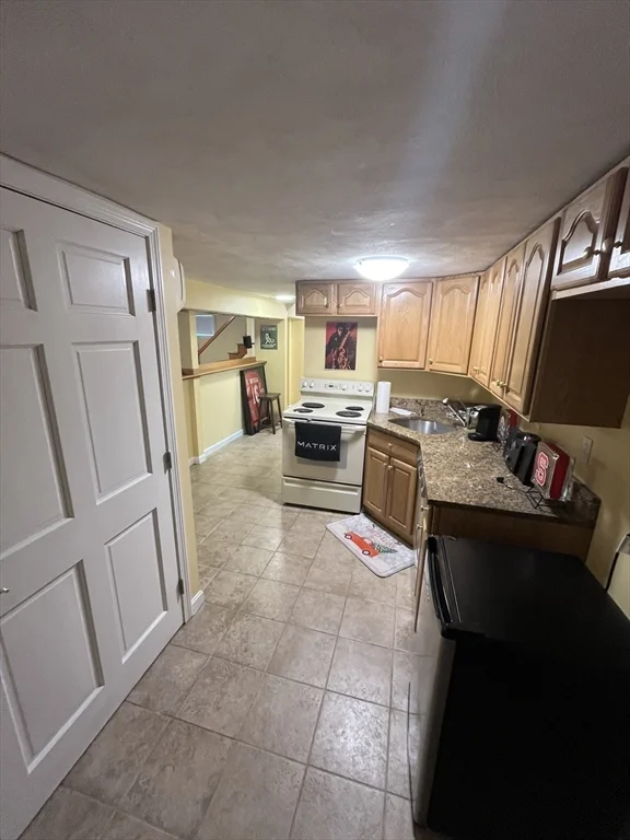 3 bed, 2 bath apartment for rent at 54 Mystic St, West Medford — photo 22 of 28