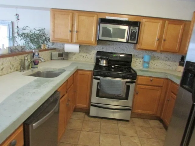1 bed, 1 bath apartment for rent at 54 Oceanside Dr Unit 54, Hull — photo 4 of 20
