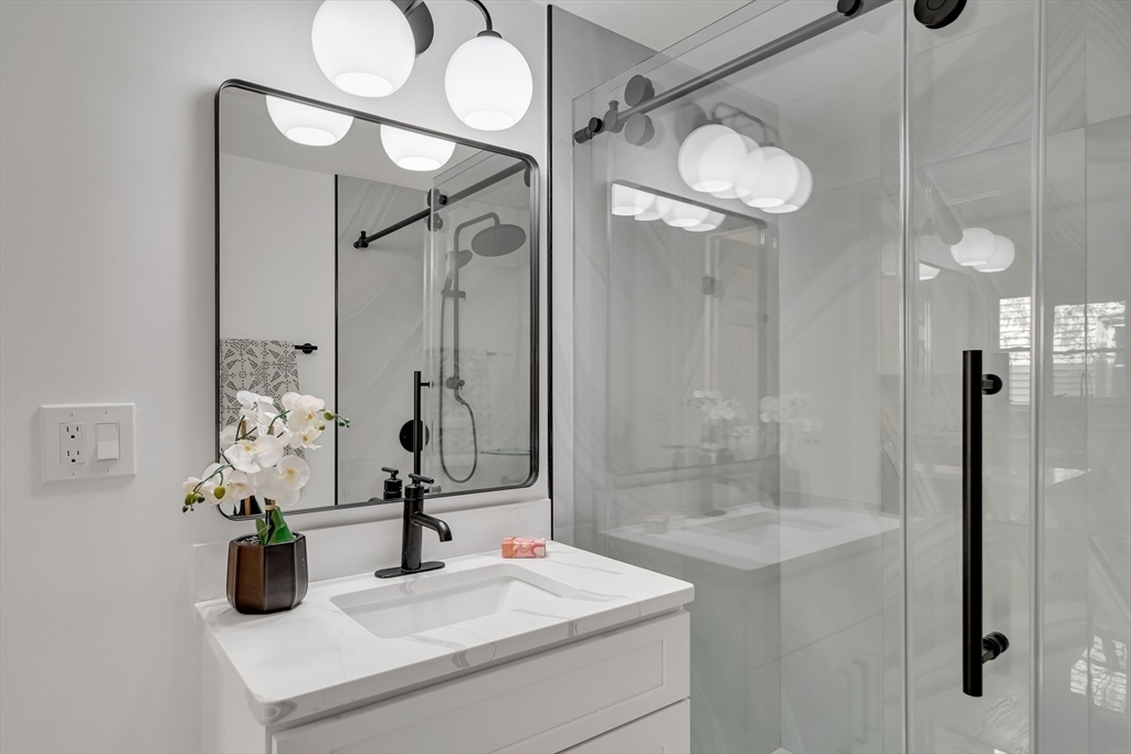 3 bed, 2 bath apartment for rent at 54 Park St Unit 1, Ward Two — photo 8 of 16