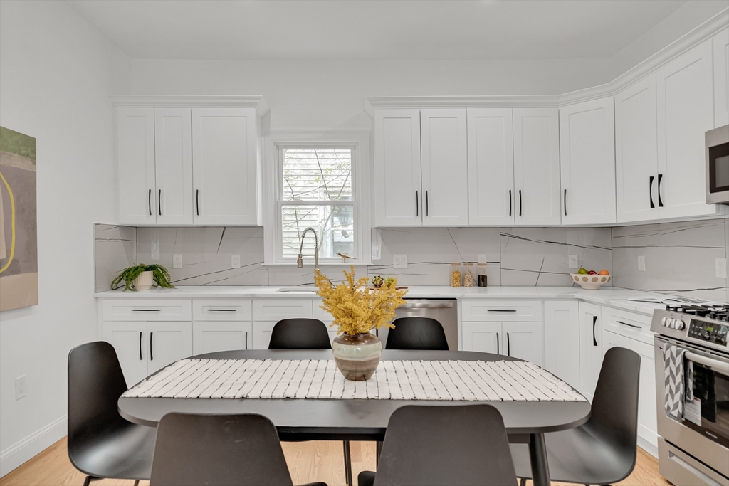 3 bed, 2 bath apartment for rent at 54 Park St Unit 1, Ward Two — photo 4 of 16