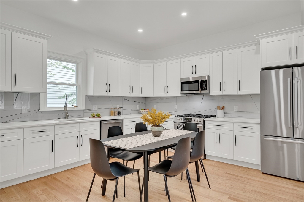 3 bed, 2 bath apartment for rent at 54 Park St Unit 1, Ward Two — photo 3 of 16