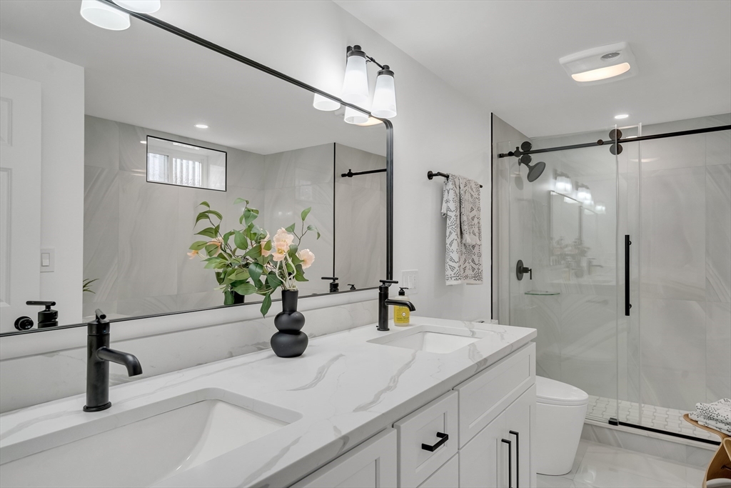 3 bed, 2 bath apartment for rent at 54 Park St Unit 1, Ward Two — photo 12 of 16