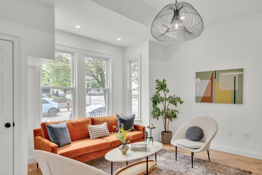 3 bed, 2 bath apartment for rent at 54 Park St Unit 1, Ward Two — photo 2 of 16