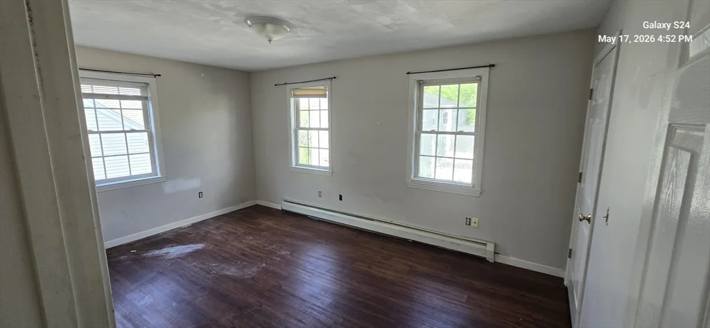 3 bed, 1 bath apartment for rent at 54 Penn Ave Unit 0, Worcester — photo 12 of 20