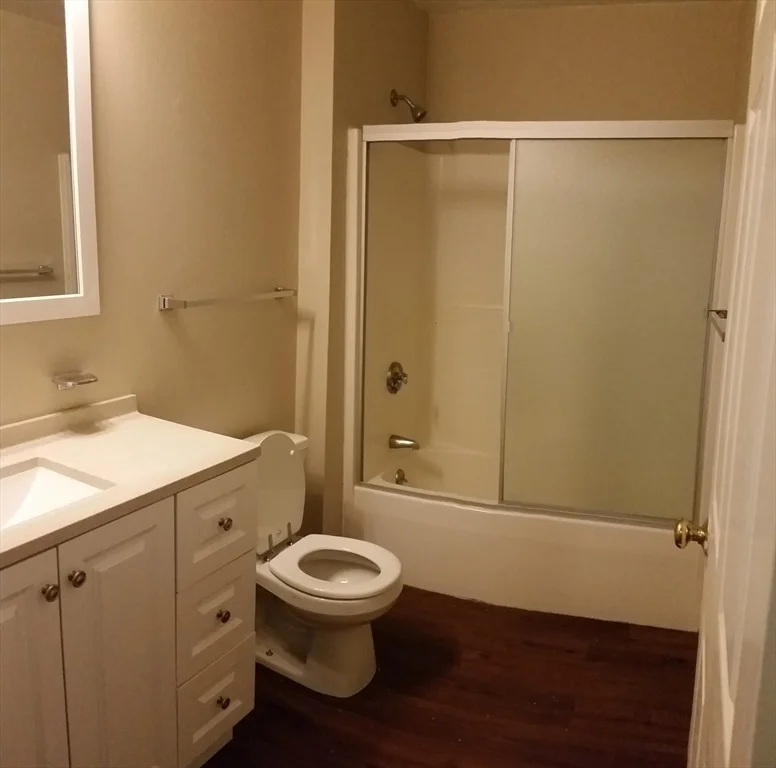3 bed, 1 bath apartment for rent at 54 Penn Ave Unit 0, Worcester — photo 8 of 20
