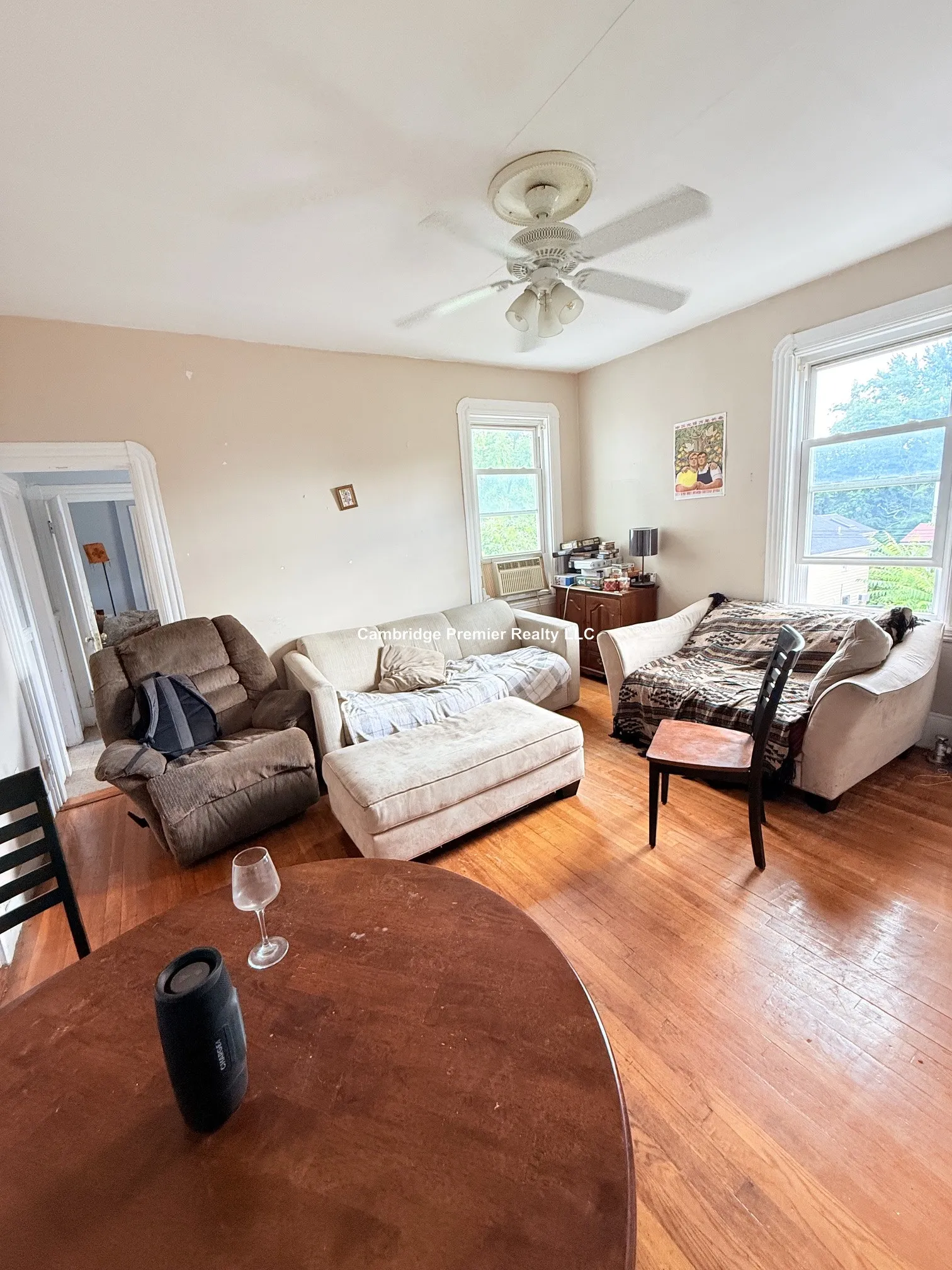 3 bed, 1 bath apartment for rent at 54 Pleasant St Unit 2, Cambridgeport — photo 3 of 29