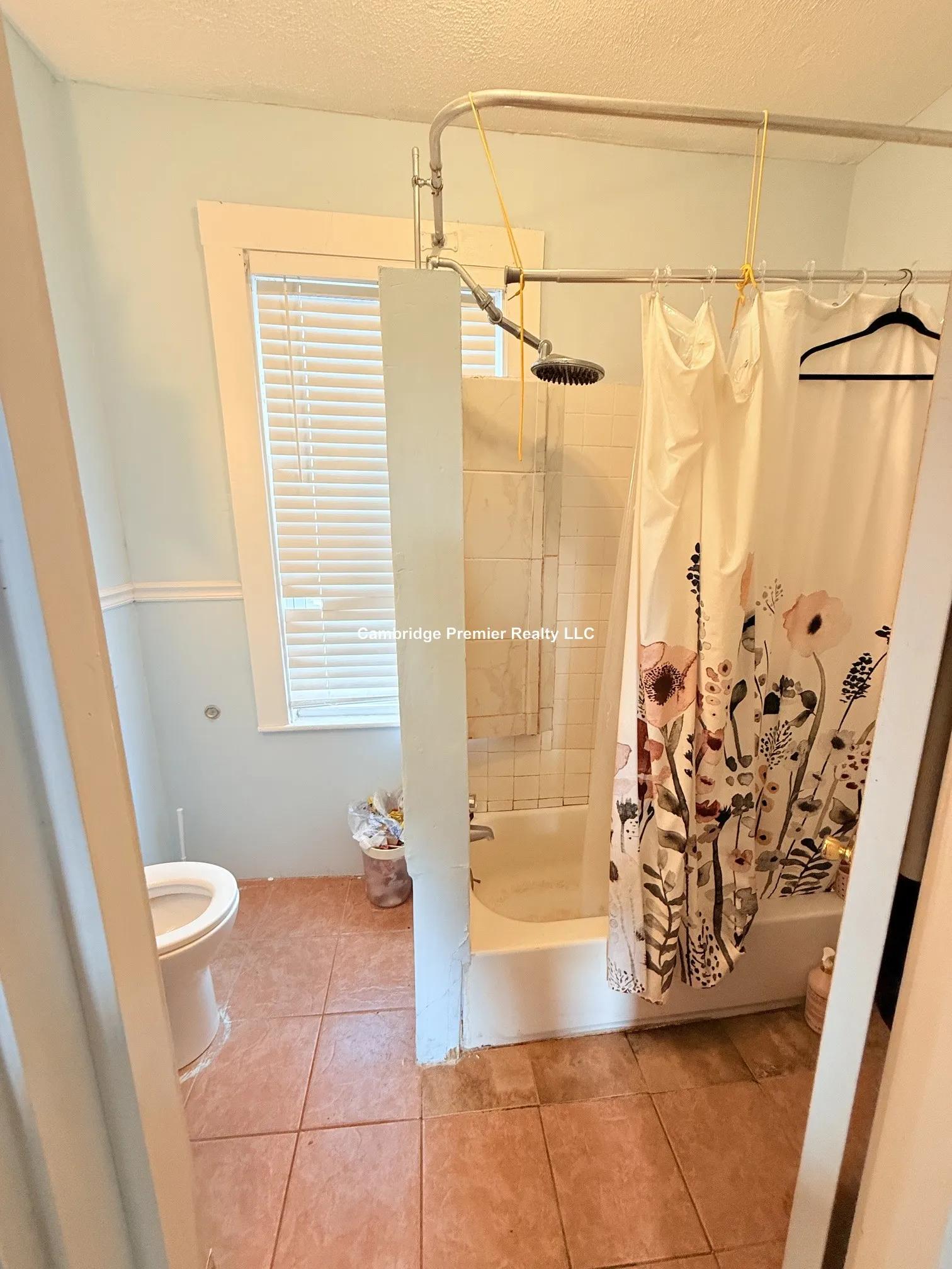 3 bed, 1 bath apartment for rent at 54 Pleasant St Unit 2, Cambridgeport — photo 7 of 29