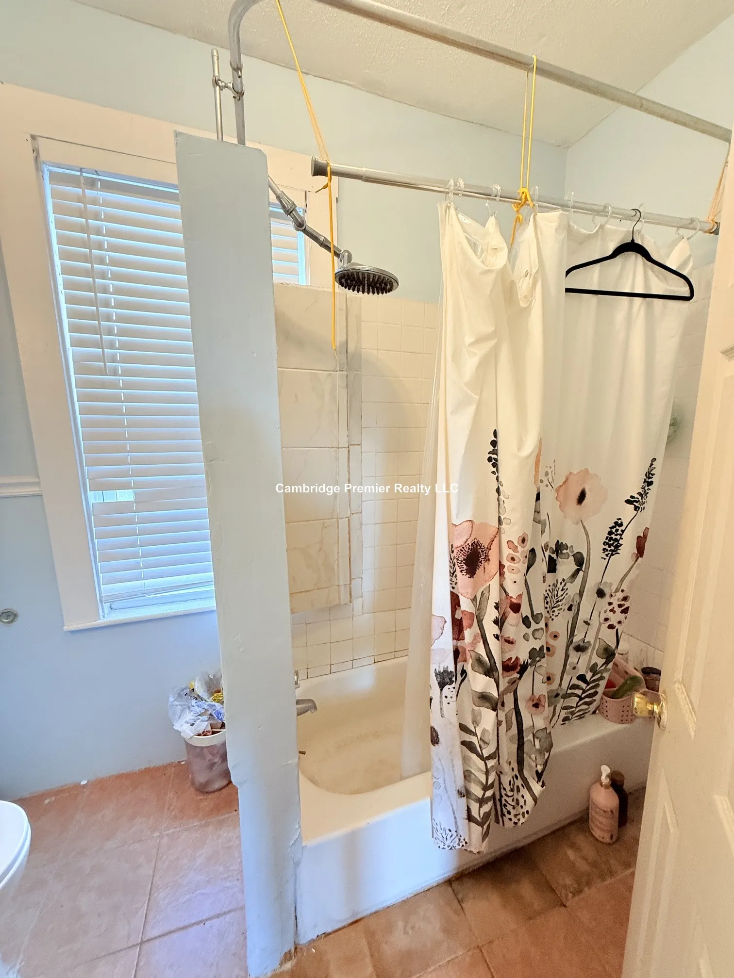3 bed, 1 bath apartment for rent at 54 Pleasant St Unit 2, Cambridgeport — photo 8 of 29