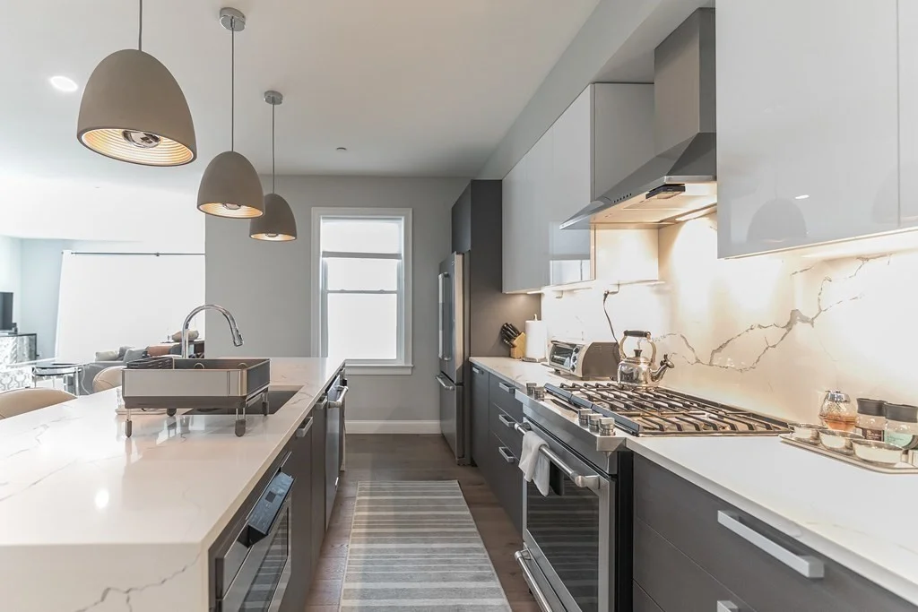 3 bed, 2 bath apartment for rent at 54 Pleasant St Unit 5, Dorchester — photo 3 of 26