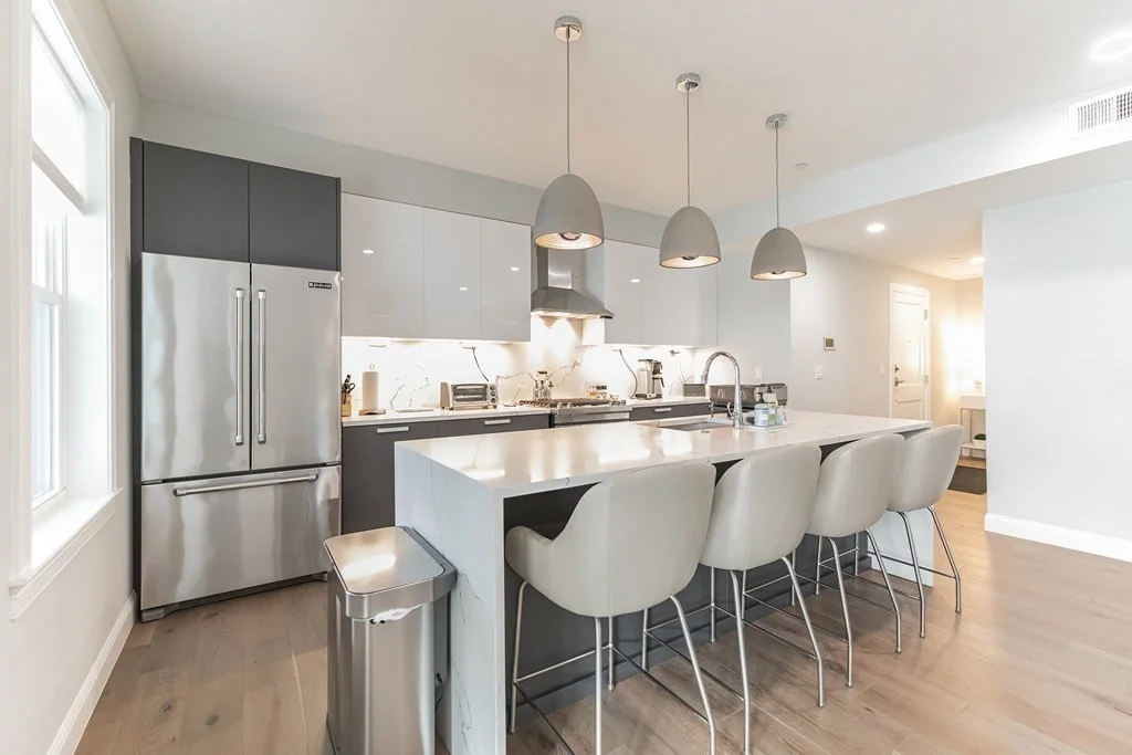 3 bed, 2 bath apartment for rent at 54 Pleasant St Unit 5, Dorchester — photo 1 of 26
