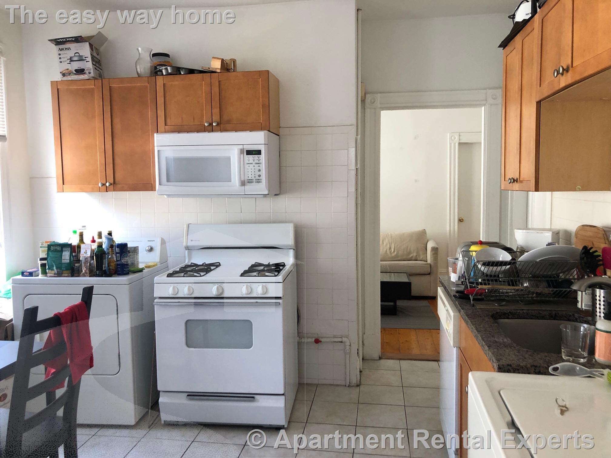 3 bed, 2 bath apartment for rent at 54 Portsmouth St Unit 2, Kendall Square — photo 1 of 14