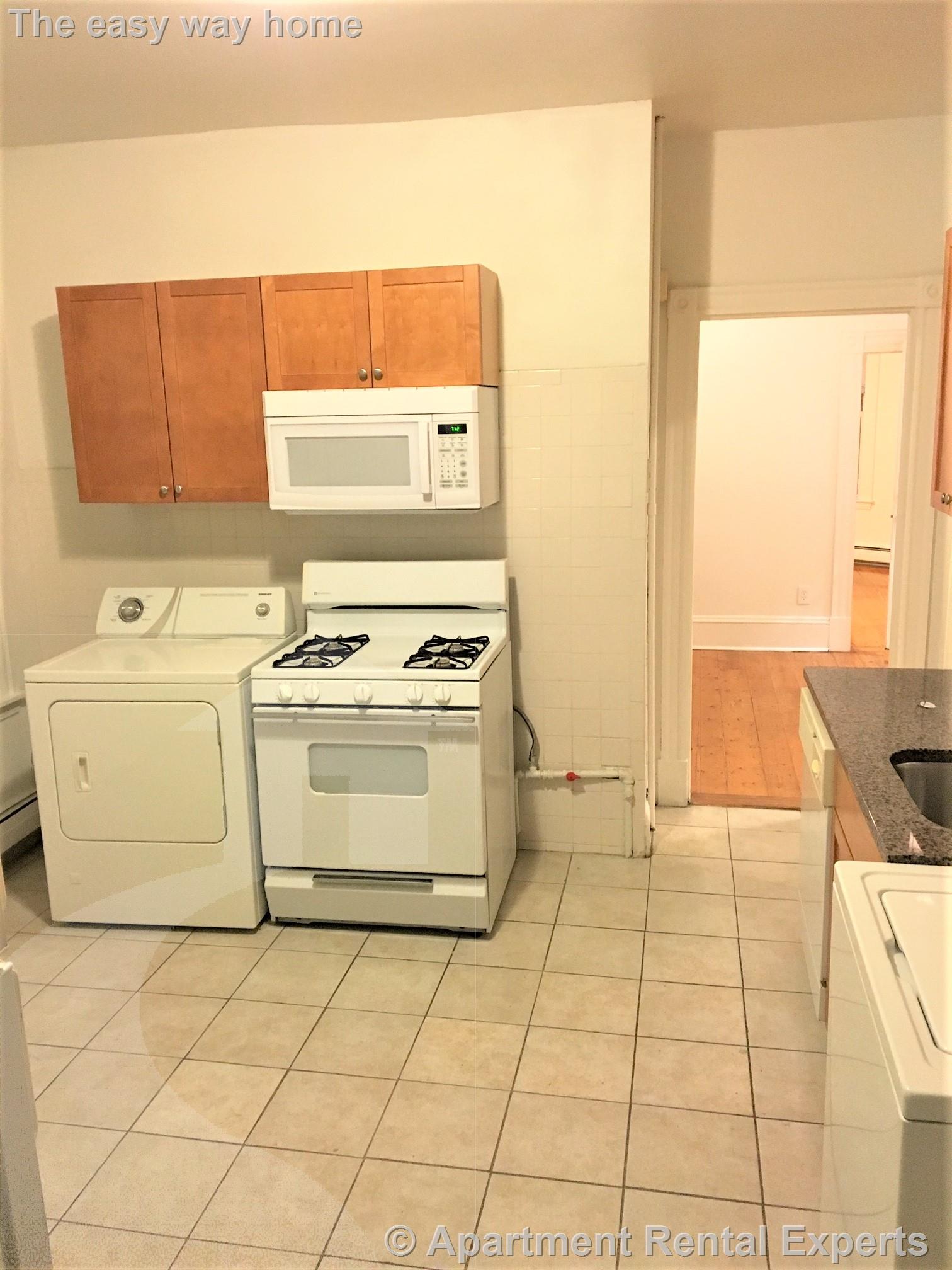 3 bed, 2 bath apartment for rent at 54 Portsmouth St Unit 2, Kendall Square — photo 5 of 14