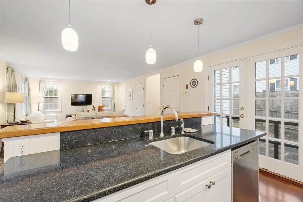 2 bed, 1 bath apartment for rent at 54-R Broadway Unit 3, Rockport — photo 16 of 32