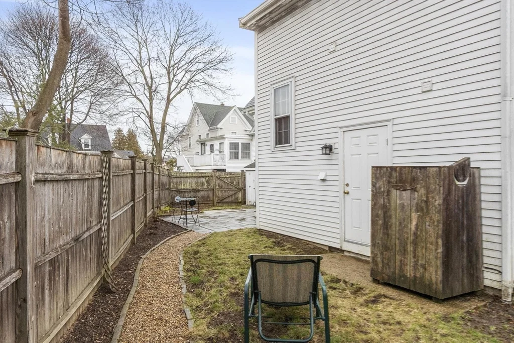 2 bed, 1 bath apartment for rent at 54-R Broadway Unit 3, Rockport — photo 30 of 32