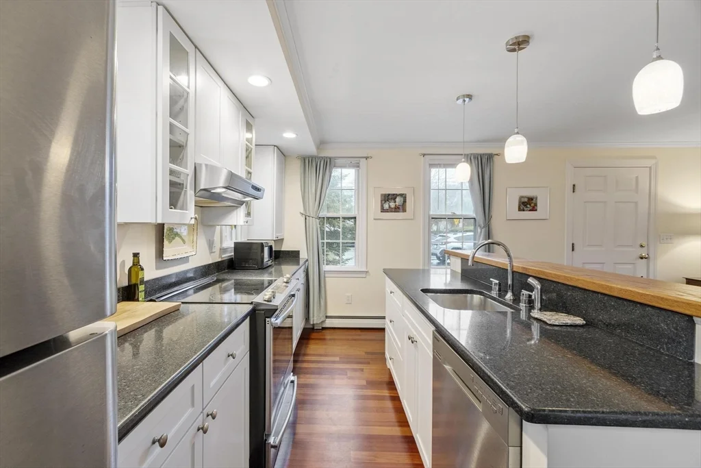 2 bed, 1 bath apartment for rent at 54-R Broadway Unit 3, Rockport — photo 13 of 32