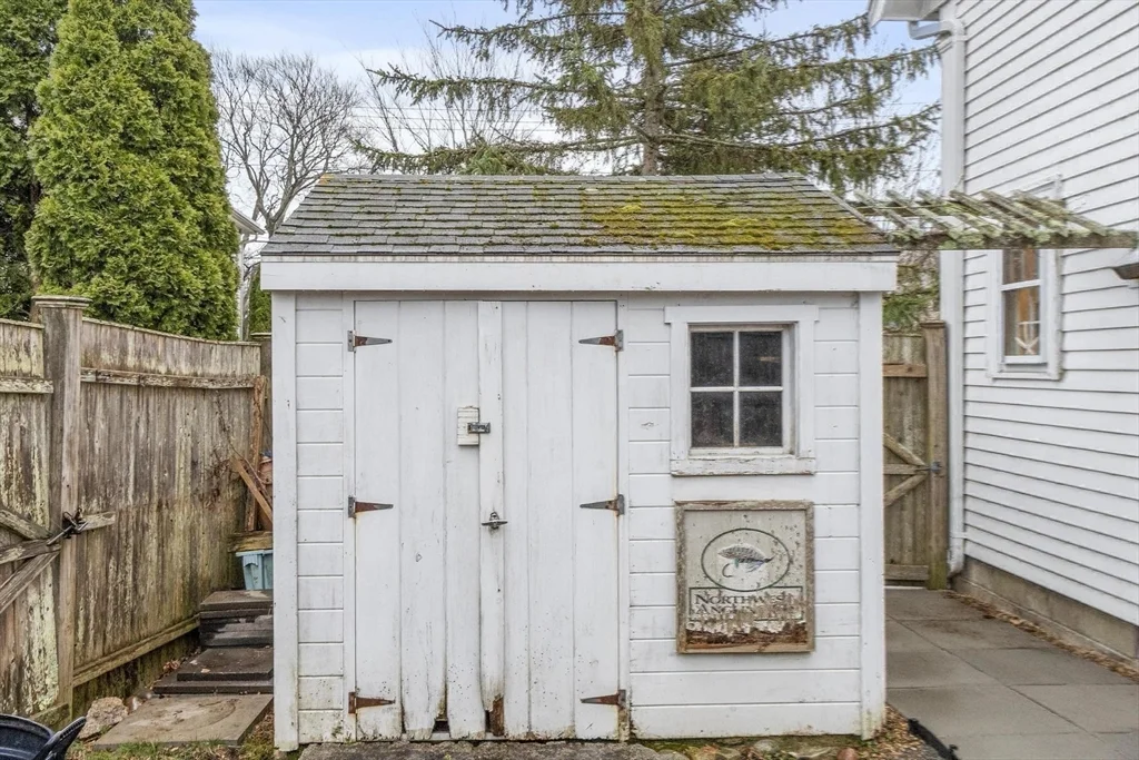 2 bed, 1 bath apartment for rent at 54-R Broadway Unit 3, Rockport — photo 31 of 32